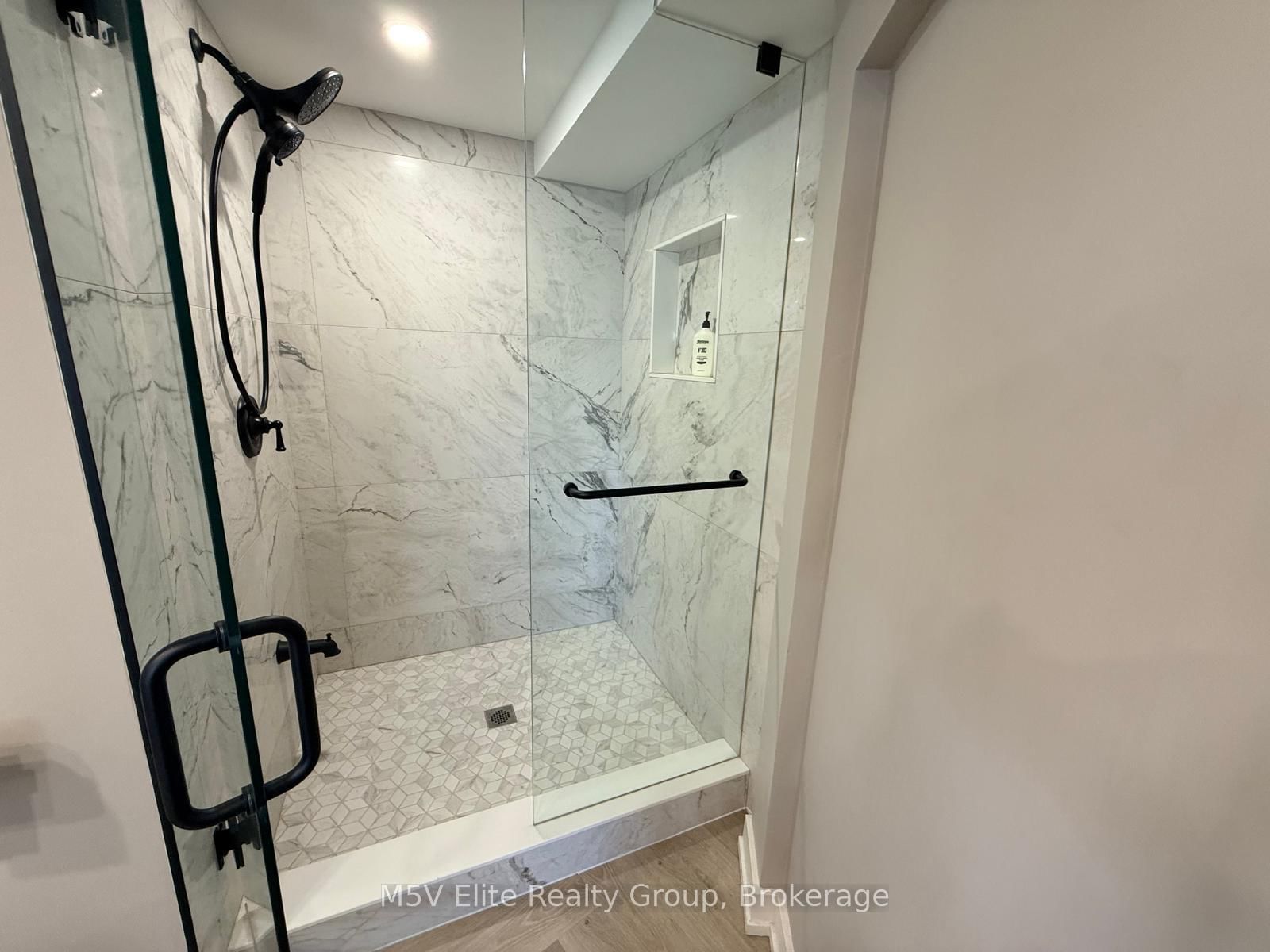 250 Regina Road, Unit 15 & 16 - Photo 21