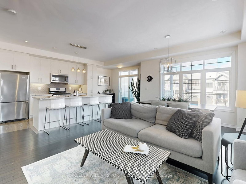 53 Blackpool Lane, East Gwillimbury, L9N 0R7 | Image 3