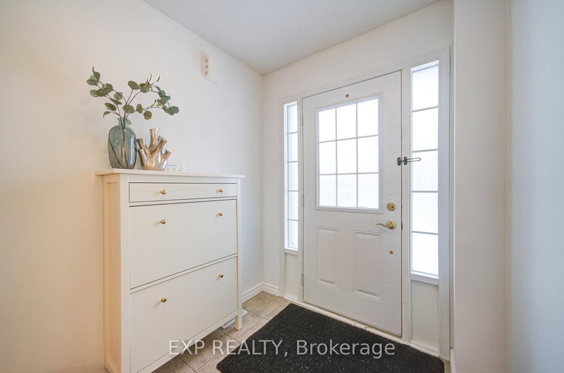 21 Westcliffe Cres, Richmond Hill, L4E 0S1 | Image 3