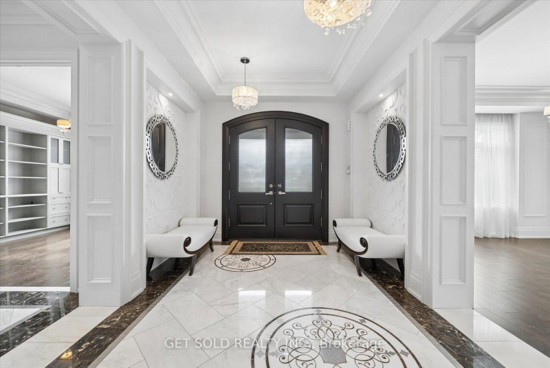 8 Thornhill Ave photo 4