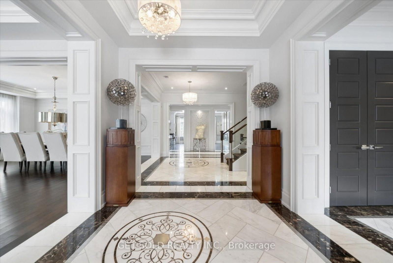 8 Thornhill Ave photo 5