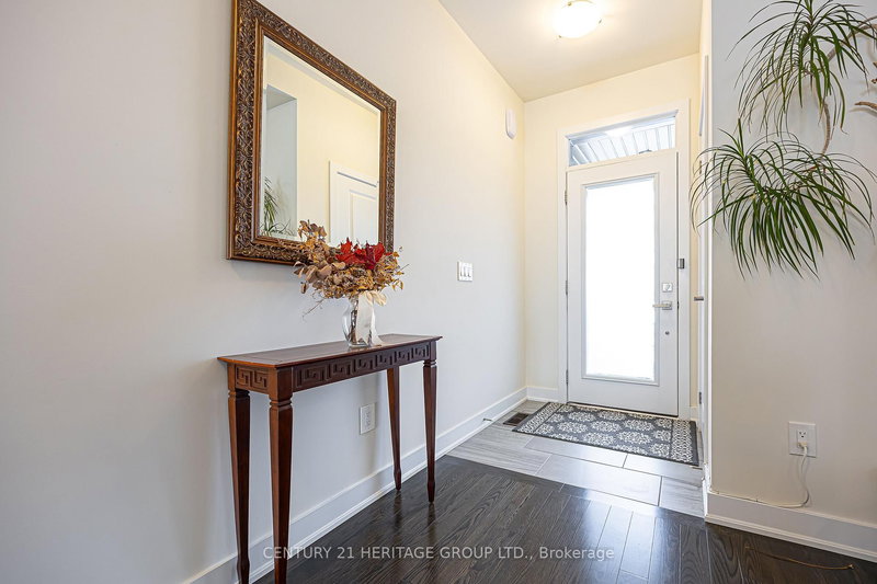 25 Helliwell Cres, Richmond Hill, L4E 1C7 | Image 3