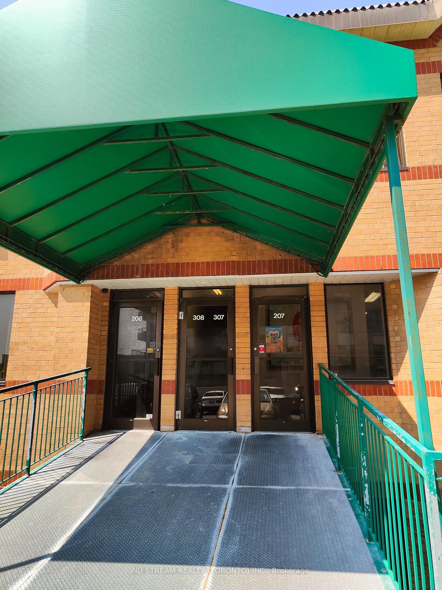 9011 Leslie Street, Unit 307 - Photo 3