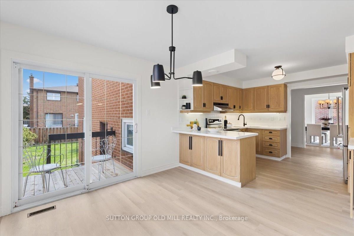 Detached House for sale at 37 Brandy Crescent, Vaughan, Ontario, L4L 3C5 - East Woodbridge - MLS: N12857700