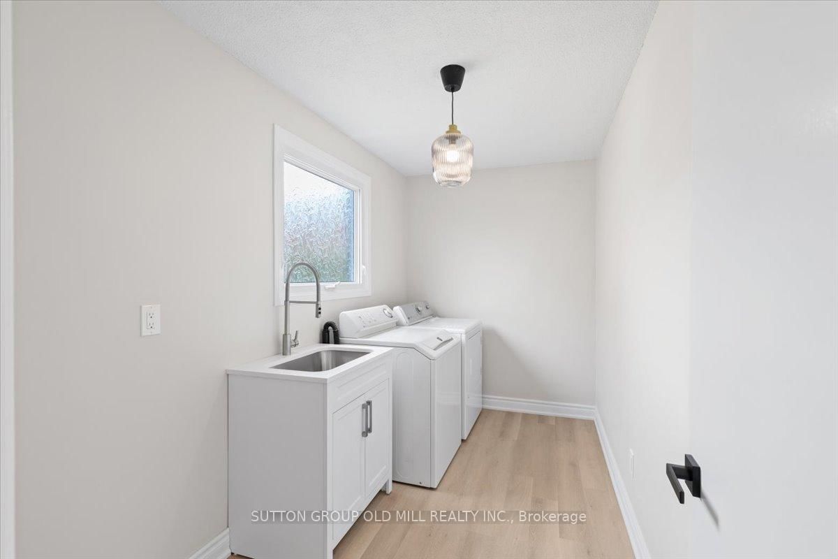 Detached House for sale at 37 Brandy Crescent, Vaughan, Ontario, L4L 3C5 - East Woodbridge - MLS: N12857700