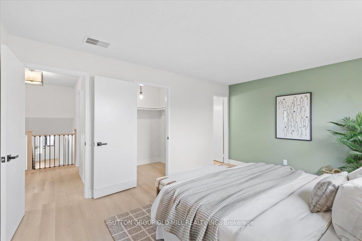 Detached House for sale at 37 Brandy Crescent, Vaughan, Ontario, L4L 3C5 - East Woodbridge - MLS: N12857700