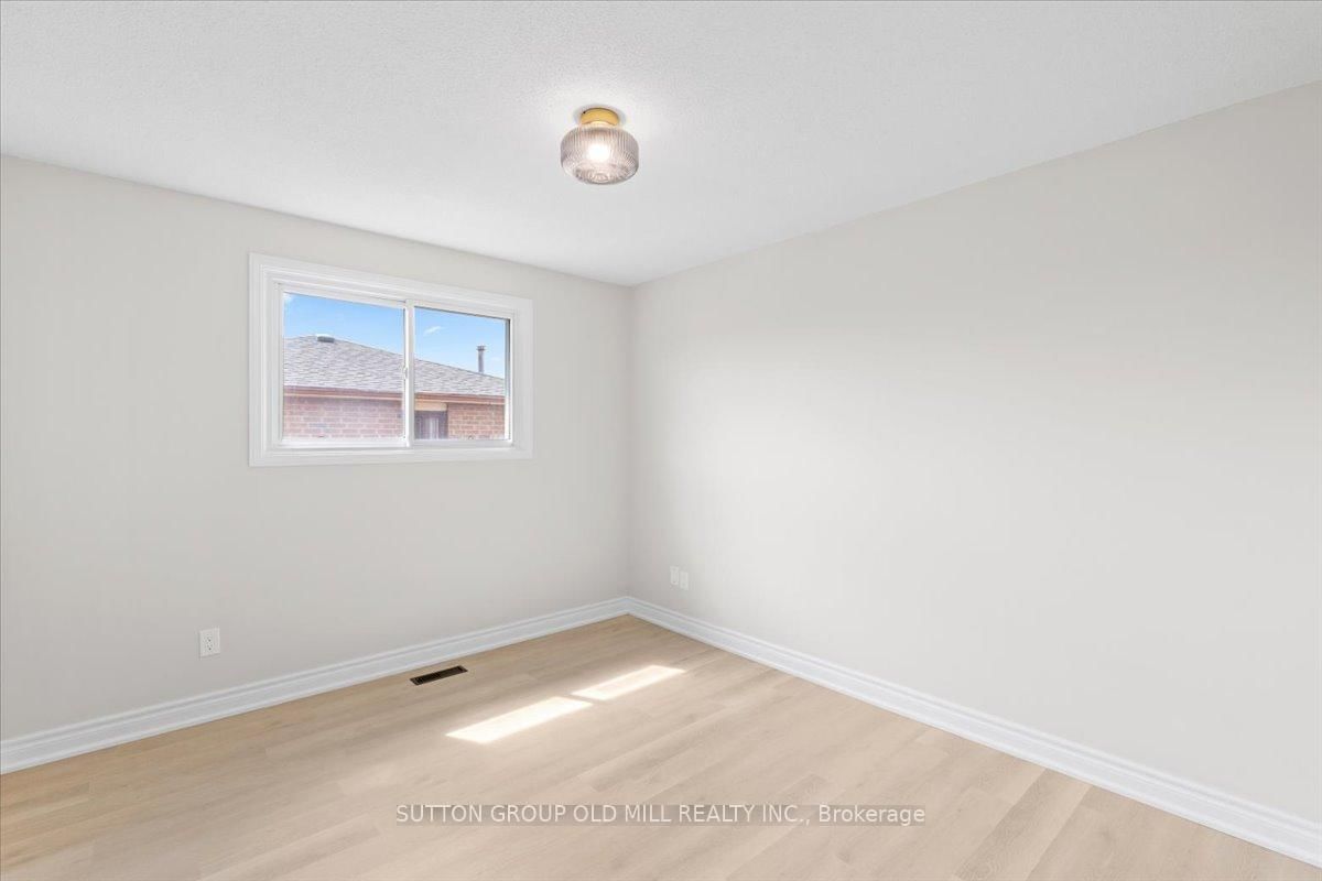 Detached House for sale at 37 Brandy Crescent, Vaughan, Ontario, L4L 3C5 - East Woodbridge - MLS: N12857700