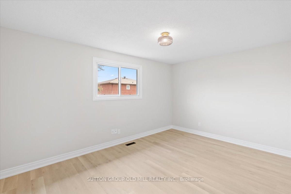 Detached House for sale at 37 Brandy Crescent, Vaughan, Ontario, L4L 3C5 - East Woodbridge - MLS: N12857700