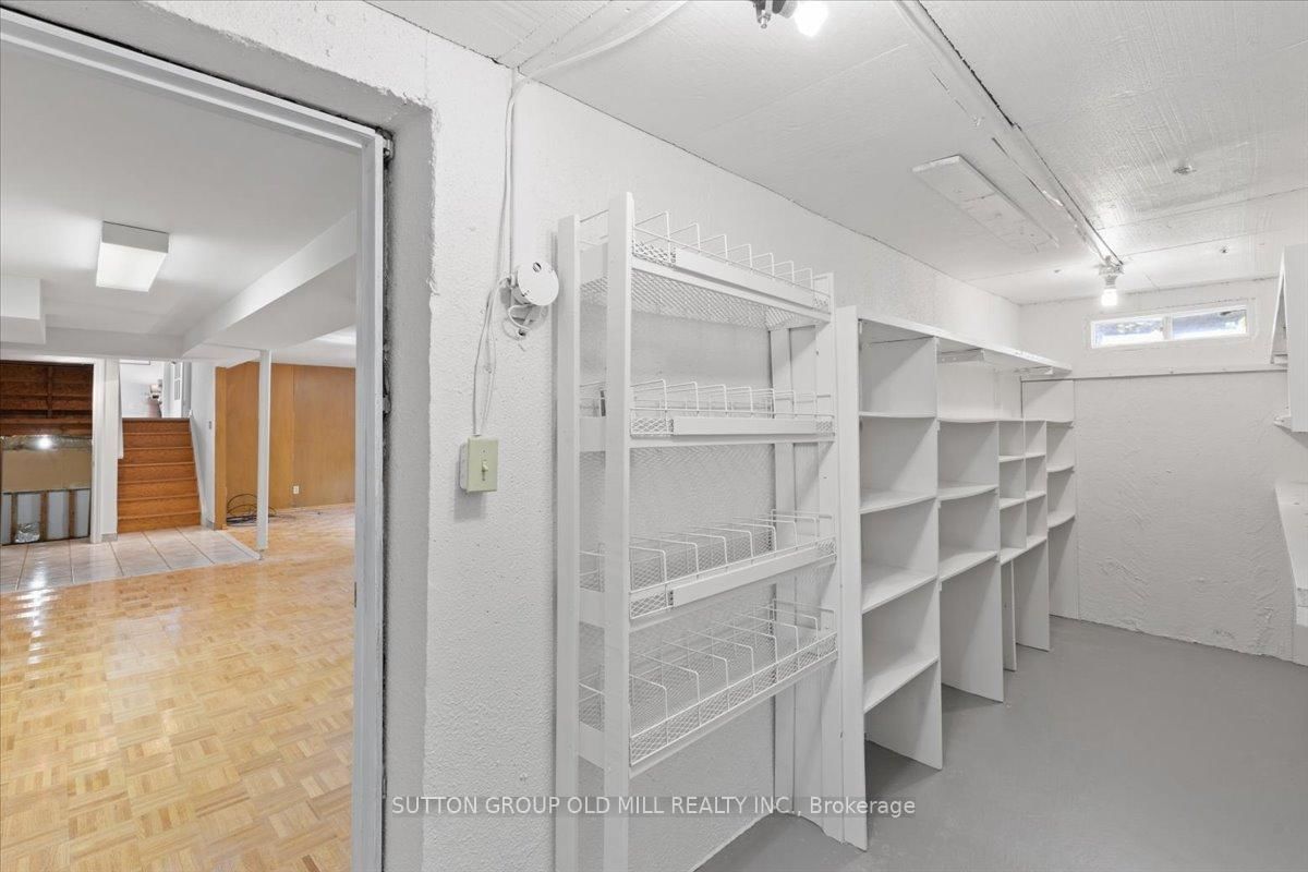 Detached House for sale at 37 Brandy Crescent, Vaughan, Ontario, L4L 3C5 - East Woodbridge - MLS: N12857700