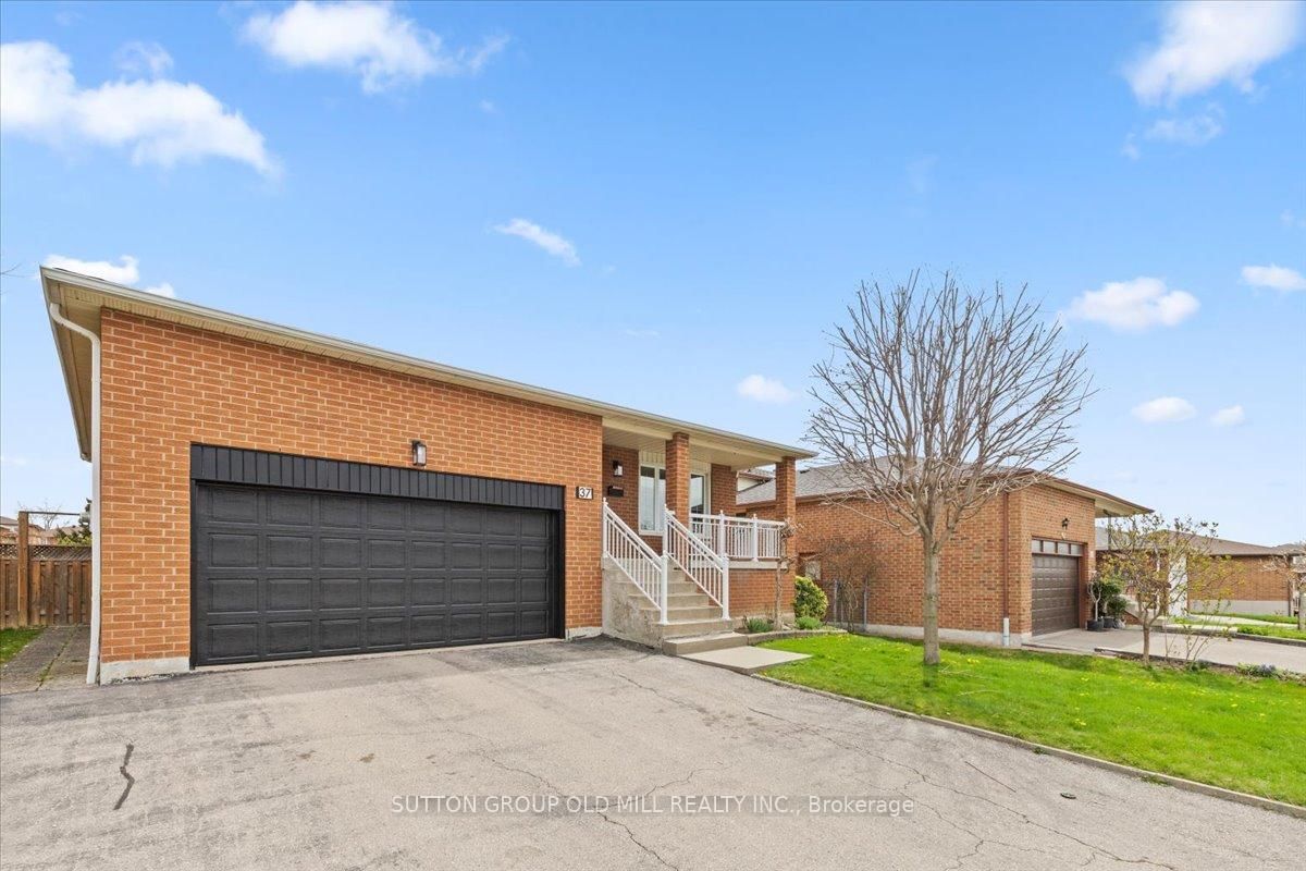 Detached House for sale at 37 Brandy Crescent, Vaughan, Ontario, L4L 3C5 - East Woodbridge - MLS: N12857700