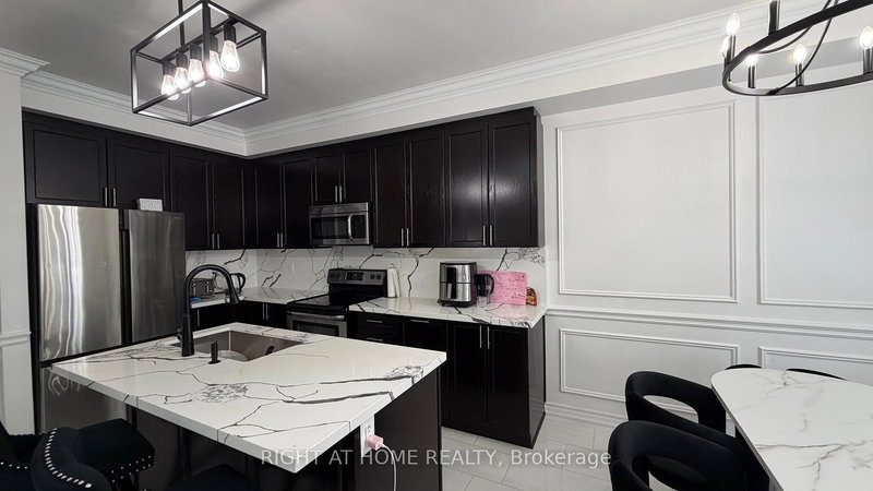 71 Betony Dr, Richmond Hill, L4E 0V6 | Image 3