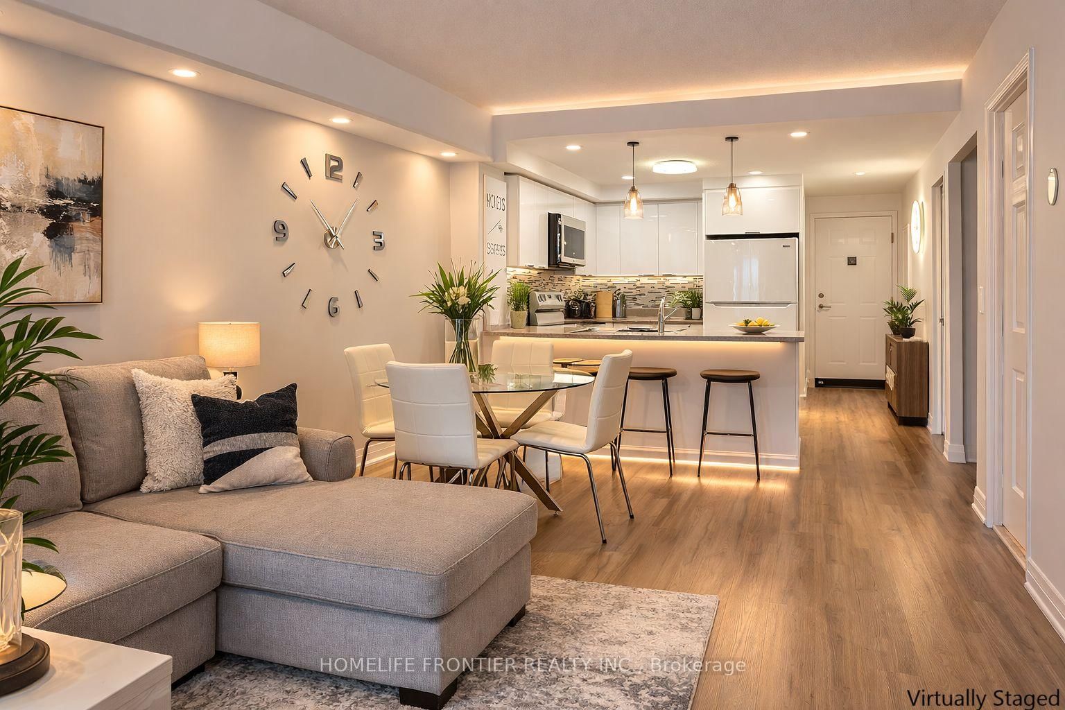 Condo for sale at 201-35 Hunt Avenue, Richmond Hill, Ontario, L4C 4H1 - Mill Pond - MLS: N12857898