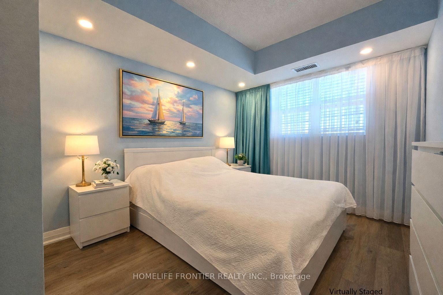 Condo for sale at 201-35 Hunt Avenue, Richmond Hill, Ontario, L4C 4H1 - Mill Pond - MLS: N12857898