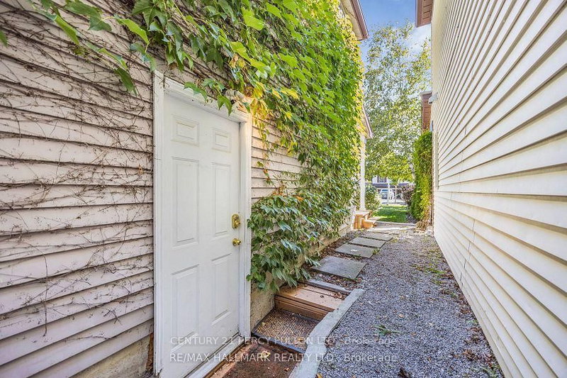 Basement - 40 Lillooet Cres, Richmond Hill, L4C 5A7 | Image 2