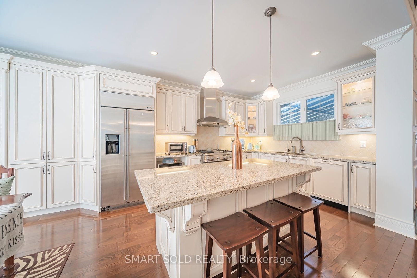 Detached House for sale at 33 Earnshaw Drive, Markham, Ontario, L6C 0E4 - Victoria Square - MLS: N12859888