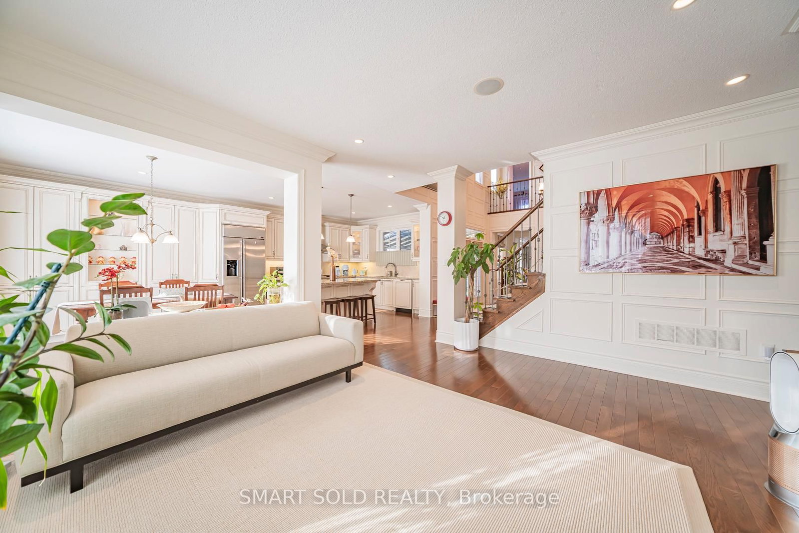 Detached House for sale at 33 Earnshaw Drive, Markham, Ontario, L6C 0E4 - Victoria Square - MLS: N12859888