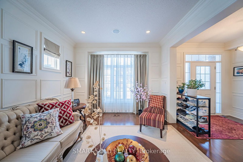 33 Earnshaw Dr, Markham, L6C 0E4 | Image 2