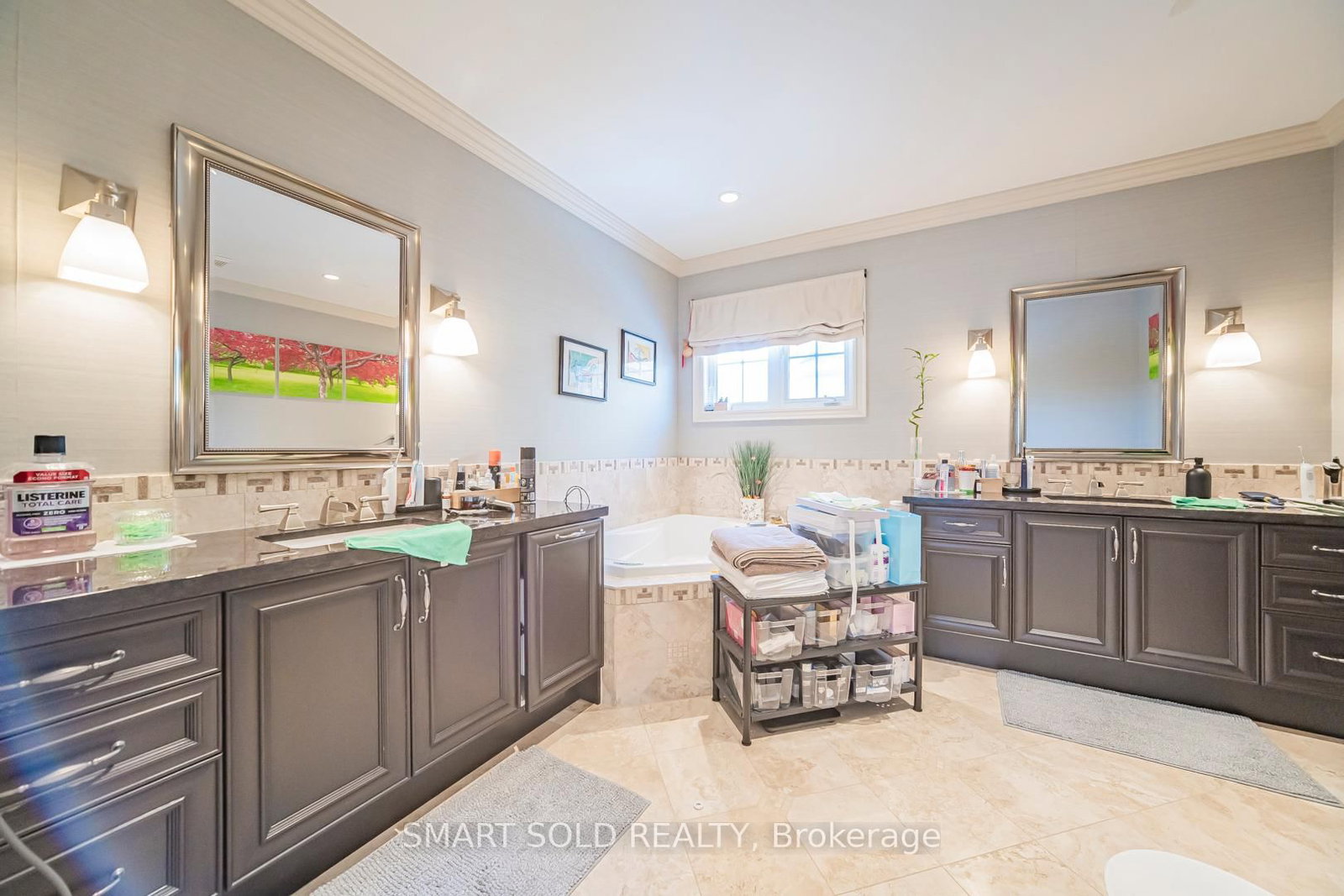 Detached House for sale at 33 Earnshaw Drive, Markham, Ontario, L6C 0E4 - Victoria Square - MLS: N12859888