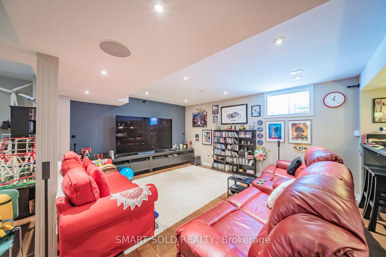 Detached House for sale at 33 Earnshaw Drive, Markham, Ontario, L6C 0E4 - Victoria Square - MLS: N12859888