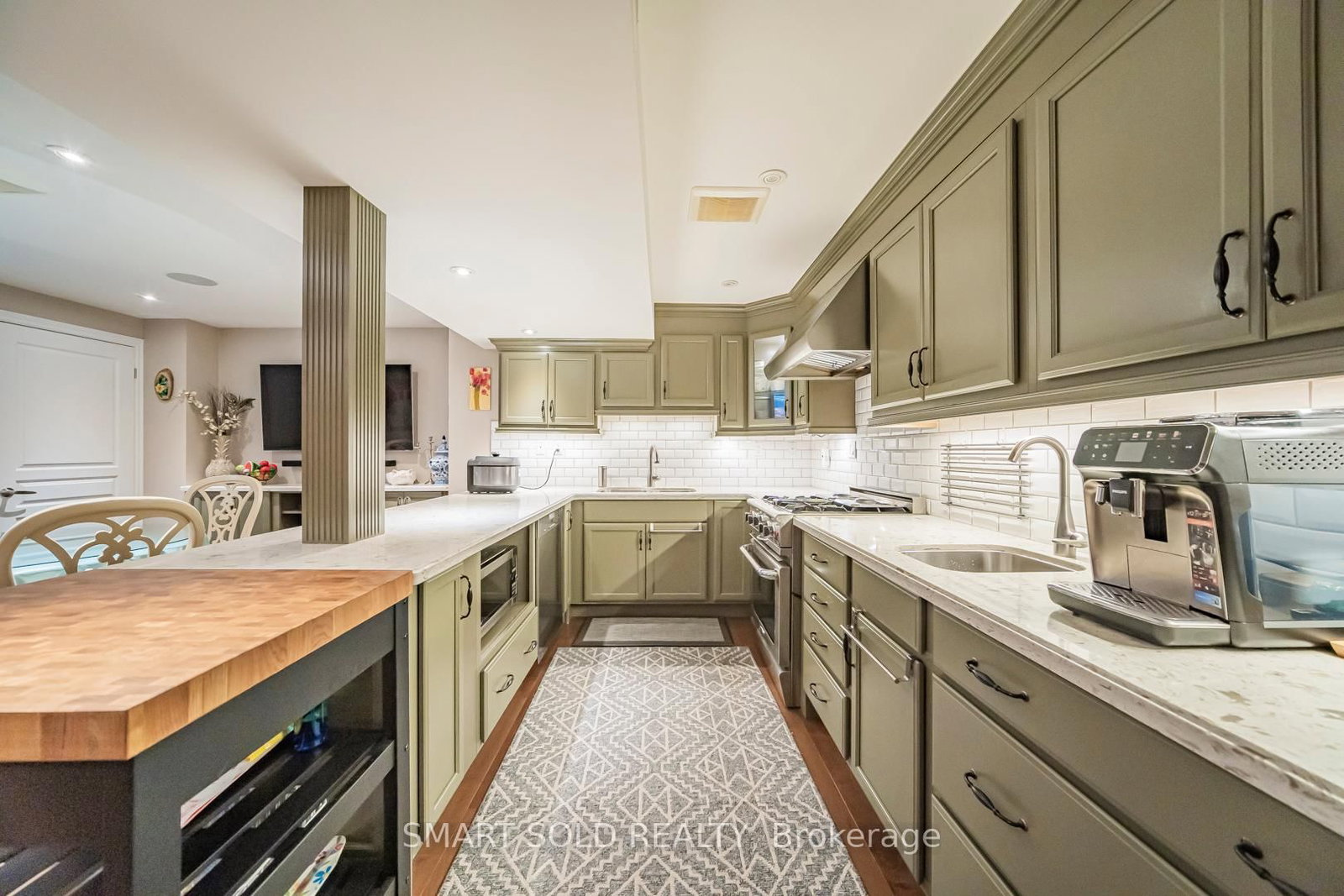 Detached House for sale at 33 Earnshaw Drive, Markham, Ontario, L6C 0E4 - Victoria Square - MLS: N12859888