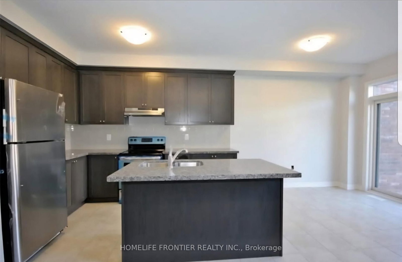 Townhouse for sale at 2081 Dale Road, Innisfil, Ontario, L9S 0L4 - Alcona - MLS: N12860354