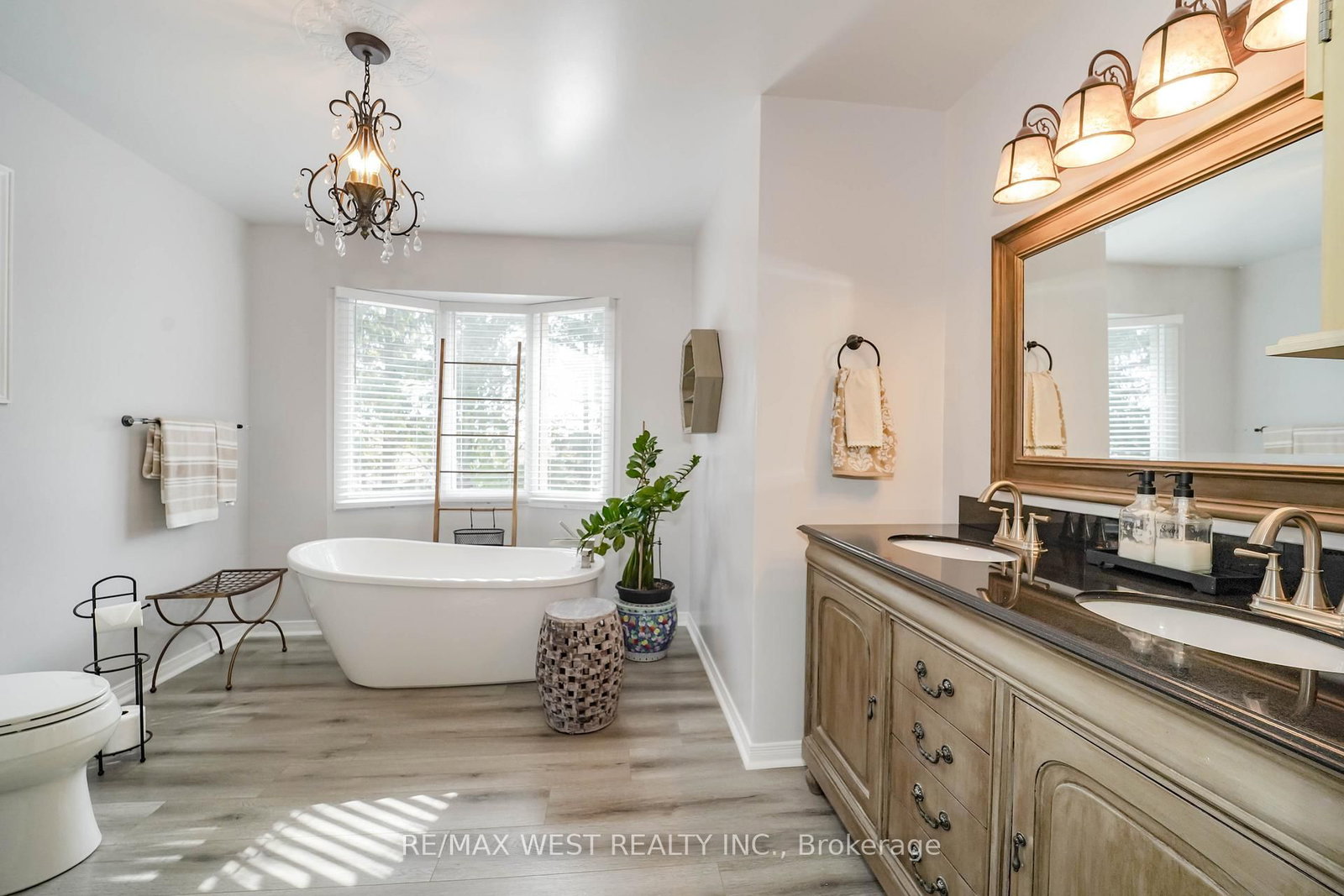 Detached House for sale at 43 Summitcrest Drive, Richmond Hill, Ontario, L4S 1A7 - Devonsleigh - MLS: N12860870