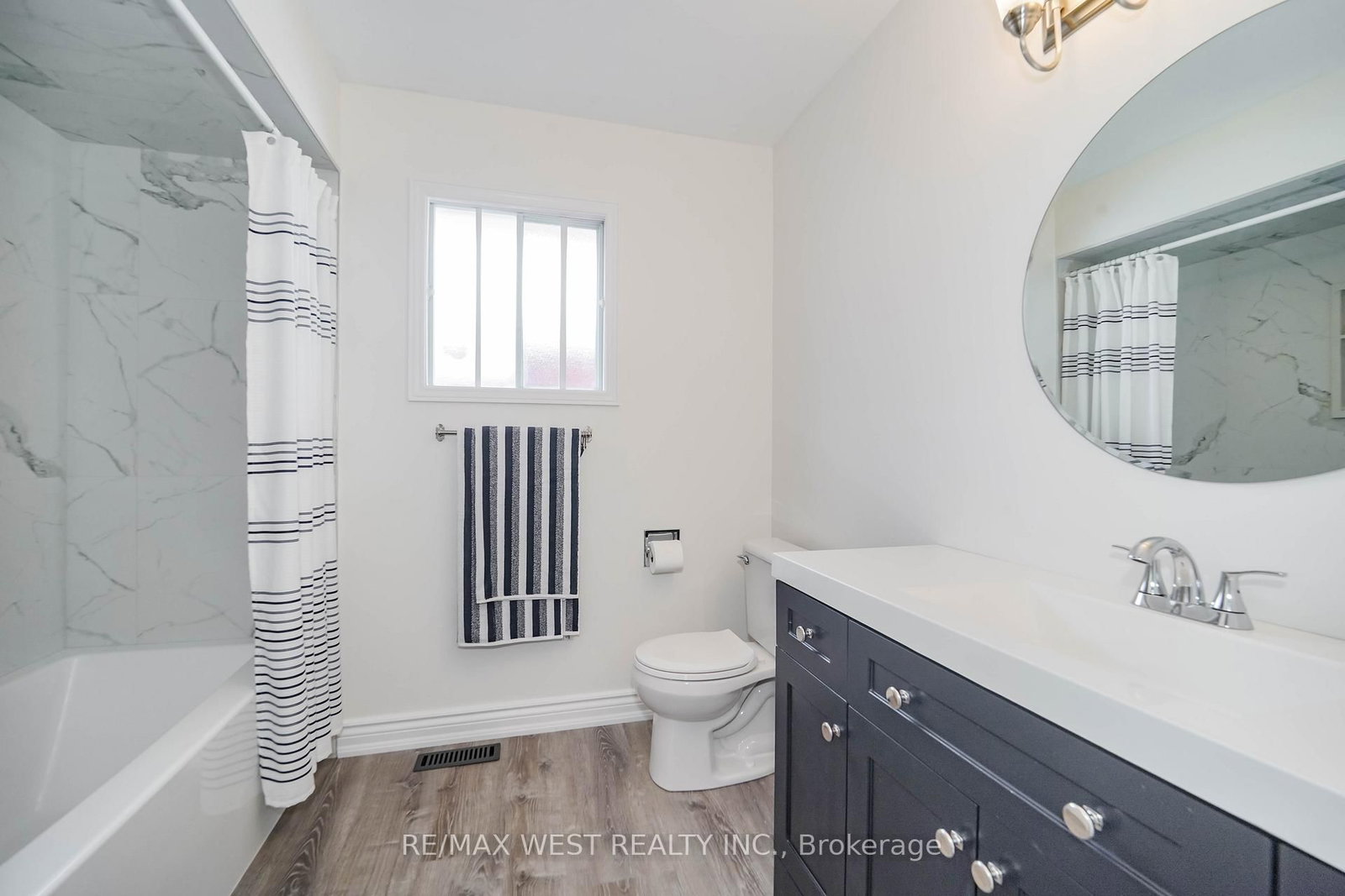 Detached House for sale at 43 Summitcrest Drive, Richmond Hill, Ontario, L4S 1A7 - Devonsleigh - MLS: N12860870