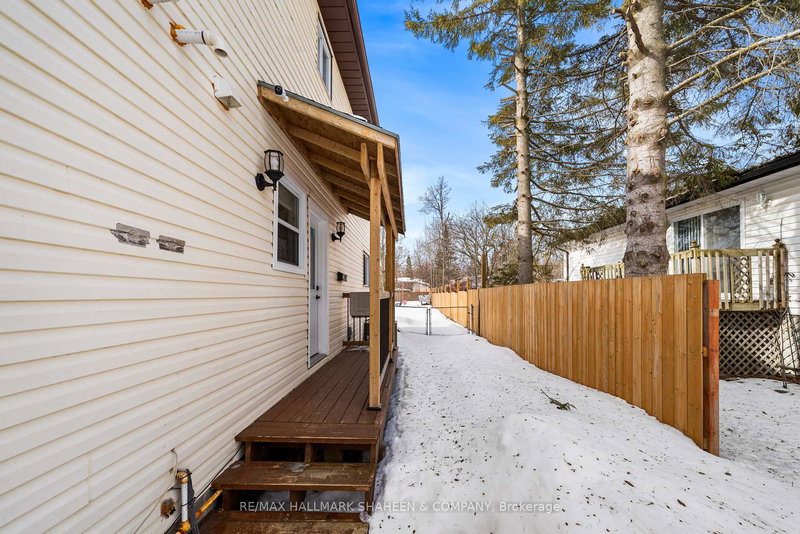 2196 Richard St, Innisfil, L9S 2C4 | Image 3