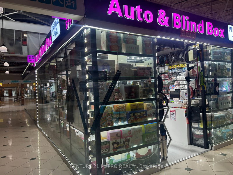 B15 - 4300 Steeles Ave E, Markham, L3R 0Y5 | Image 3