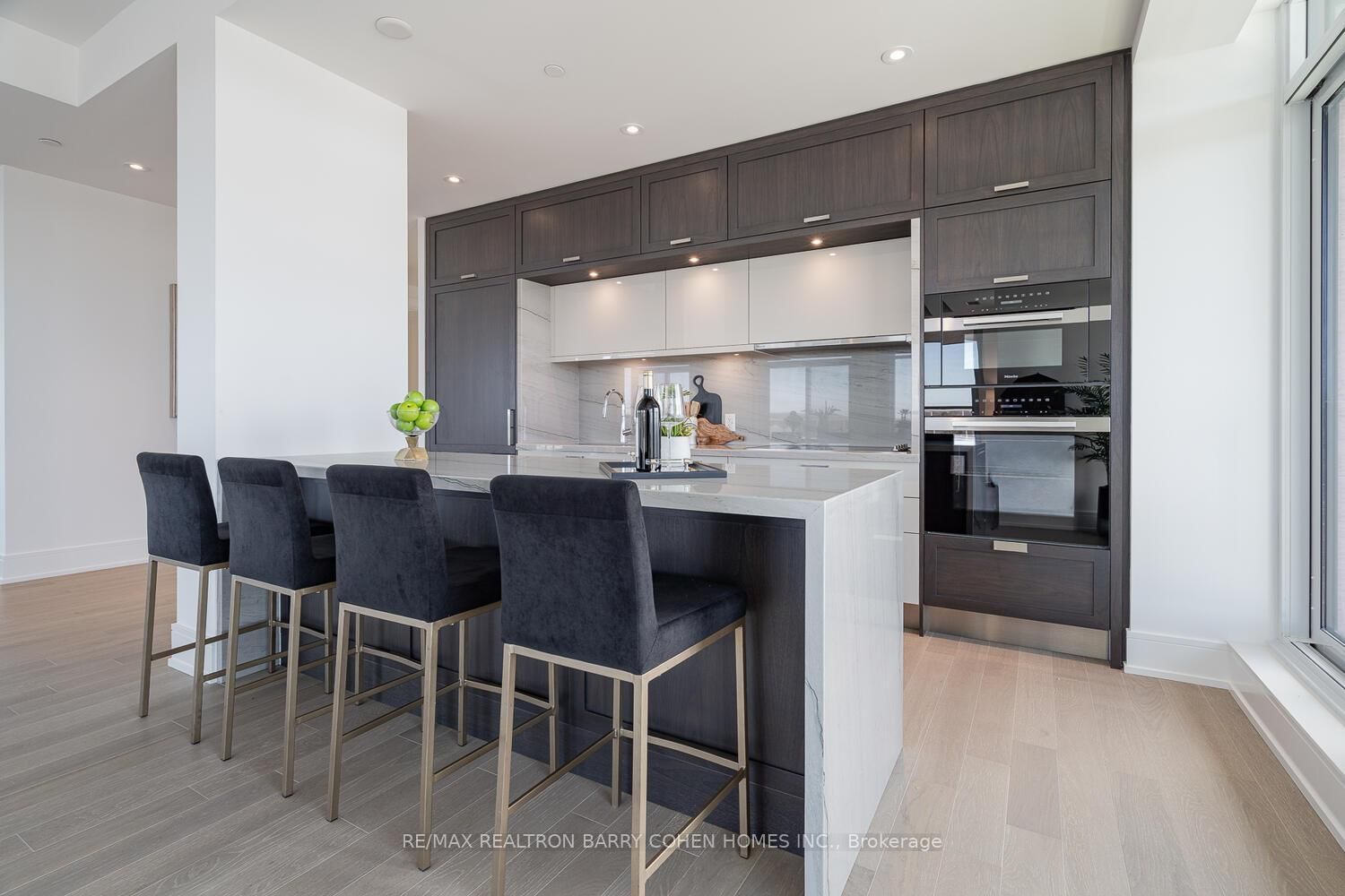 397 Royal Orchard Boulevard • #1008 • Markham, ON photo 11