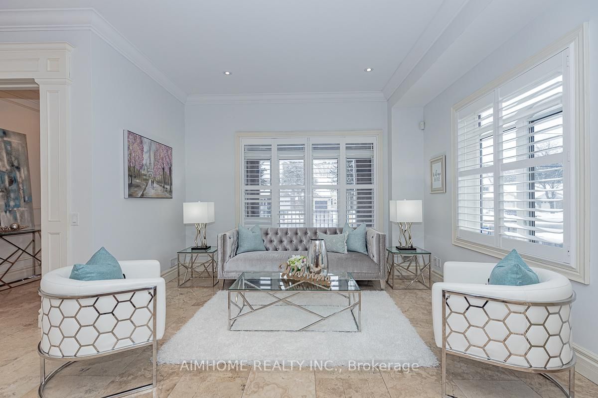 Detached House for sale at 220 Weldrick Road, Richmond Hill, Ontario, L4C 3V3 - Observatory - MLS: N12863896