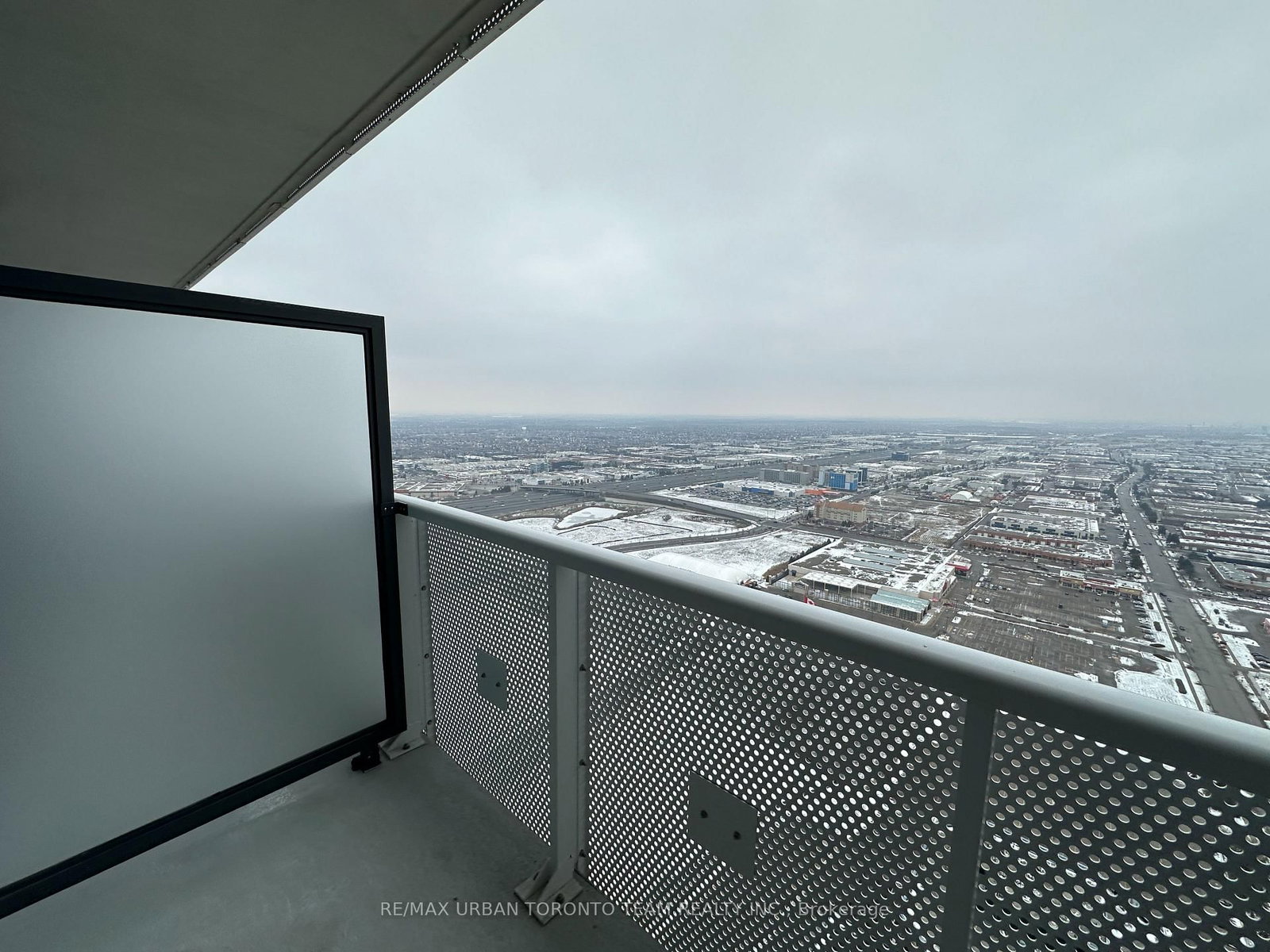 8 Interchange Way, Unit 4805 - Photo 6