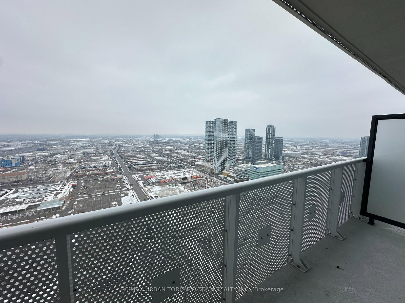 8 Interchange Way, Unit 4805 - Photo 7