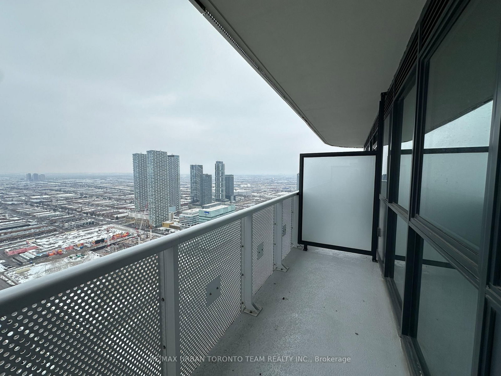 8 Interchange Way, Unit 4805 - Photo 8