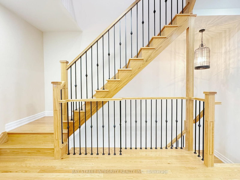 7 - 2267 Major Mackenzie Dr W, Vaughan, L6A 5A8 | Image 3