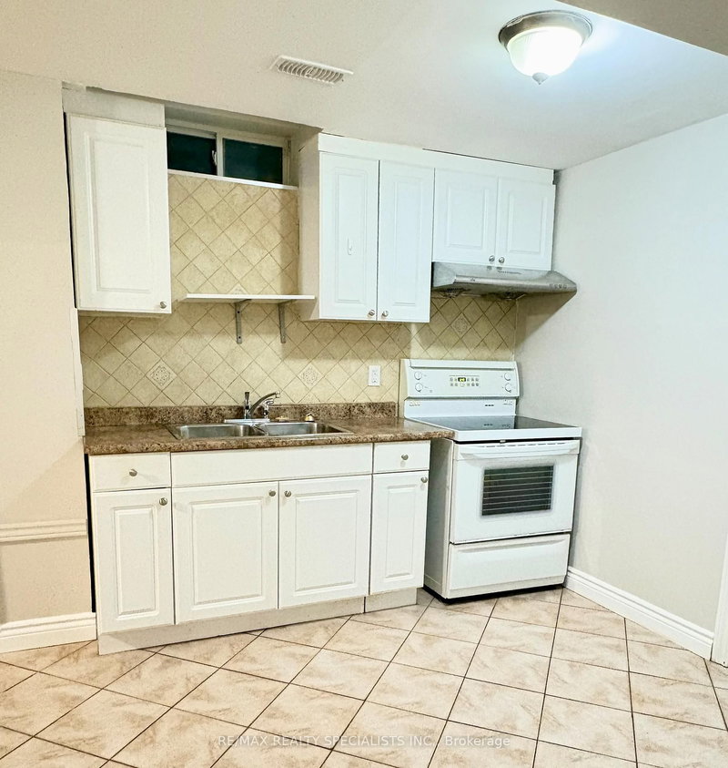 Bsmt - 41 Sequoia Rd, Vaughan, L4H 1W6 | Image 3