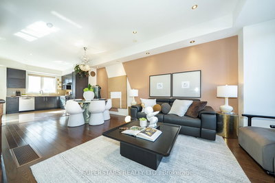 261 South Park Rd | Markham | Image