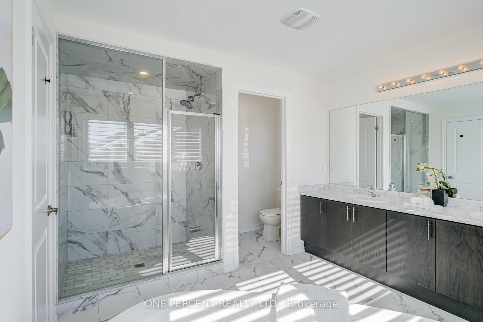 Detached House for sale at 1093 Cole Street, Innisfil, Ontario, L9S 4R7 - Rural Innisfil - MLS: N12864818