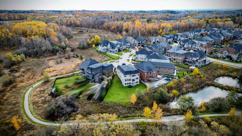 56 Ria Crt, King, L7B 0N5 | Image 2