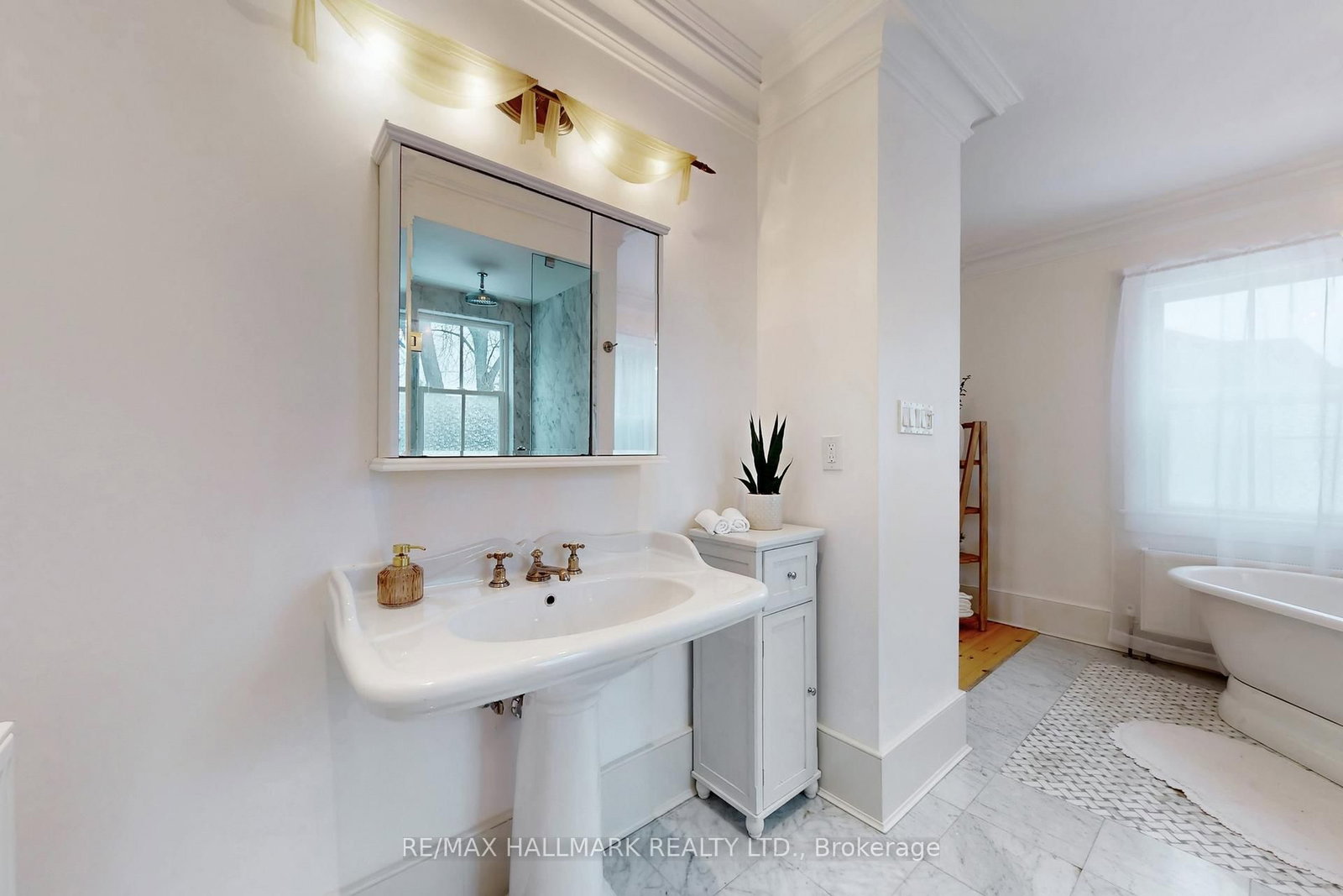 Detached House for sale at 64 Powell Street, Richmond Hill, Ontario, L4C 4S4 - Mill Pond - MLS: N12865294