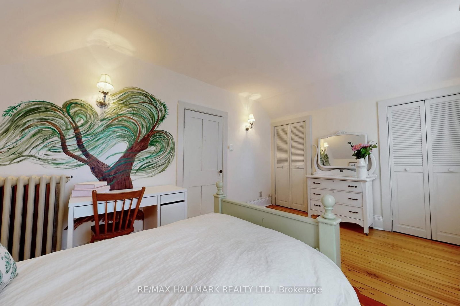 Detached House for sale at 64 Powell Street, Richmond Hill, Ontario, L4C 4S4 - Mill Pond - MLS: N12865294