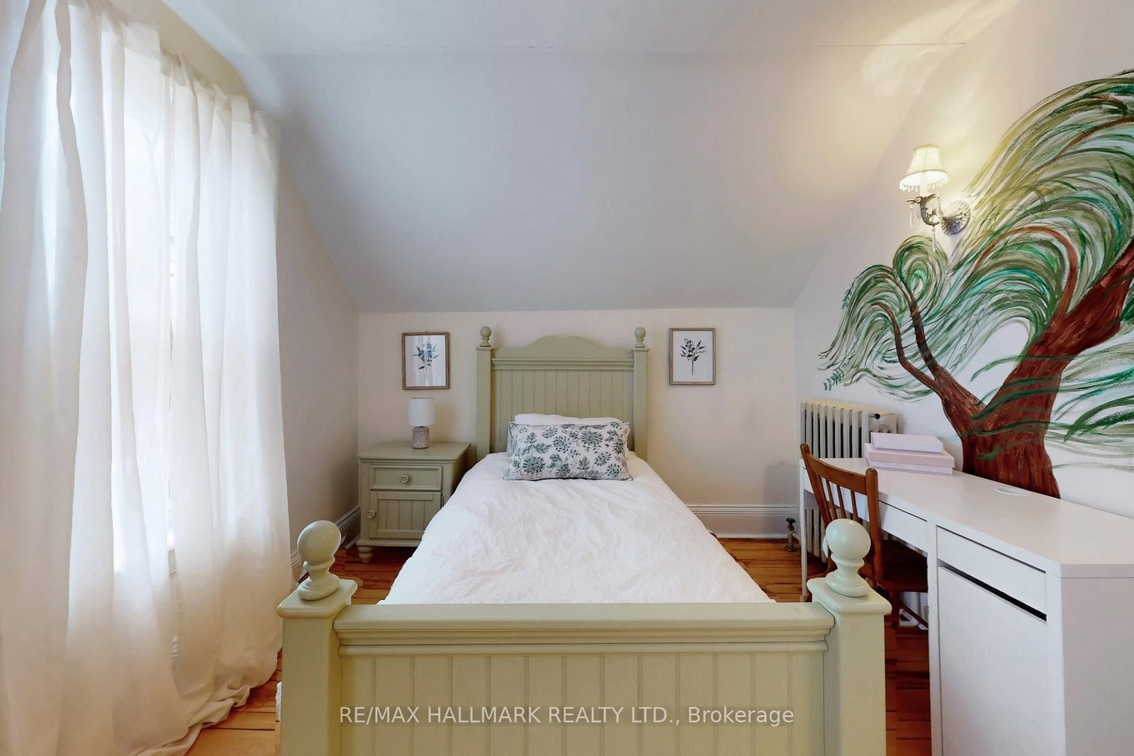 Detached House for sale at 64 Powell Street, Richmond Hill, Ontario, L4C 4S4 - Mill Pond - MLS: N12865294