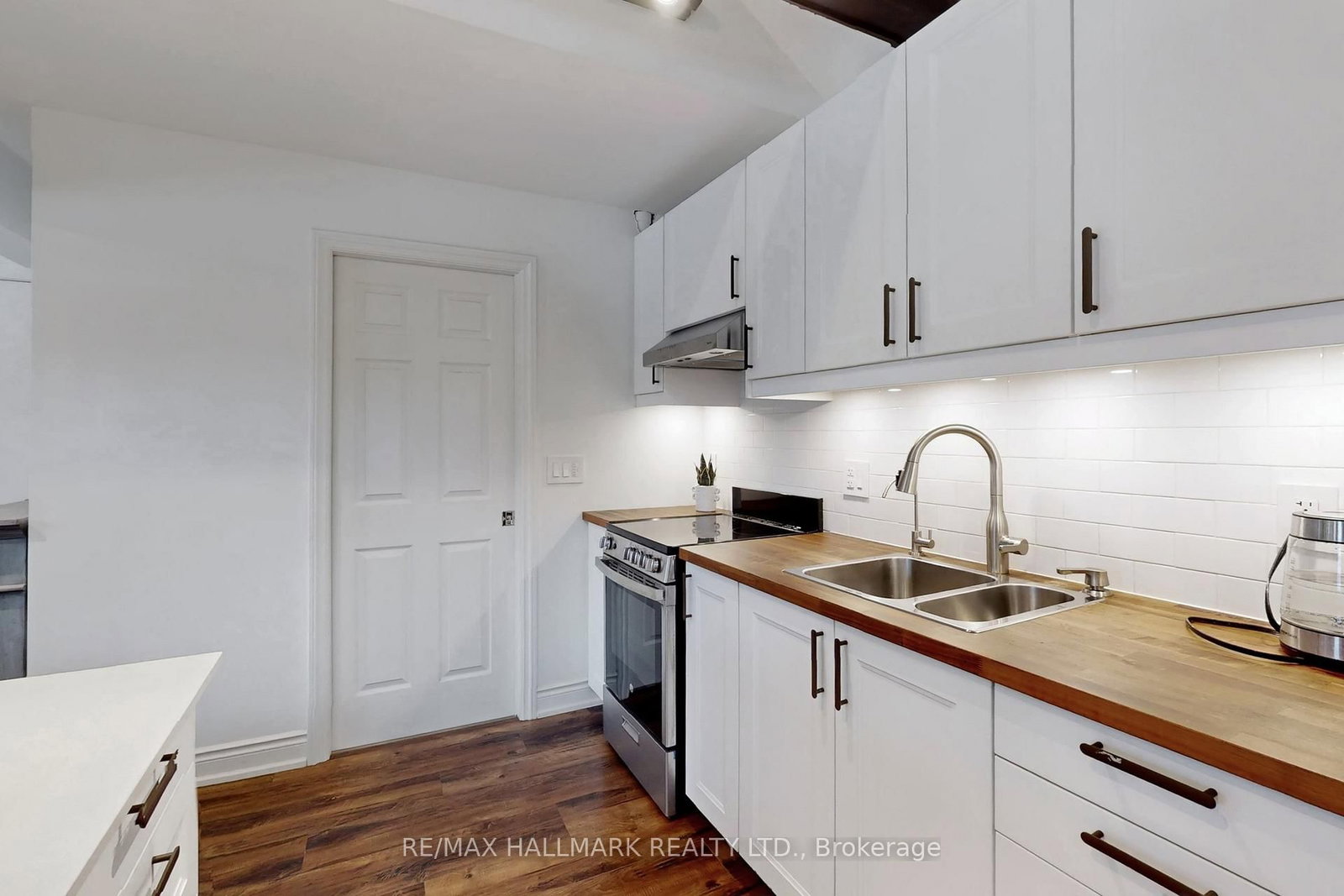 Detached House for sale at 64 Powell Street, Richmond Hill, Ontario, L4C 4S4 - Mill Pond - MLS: N12865294