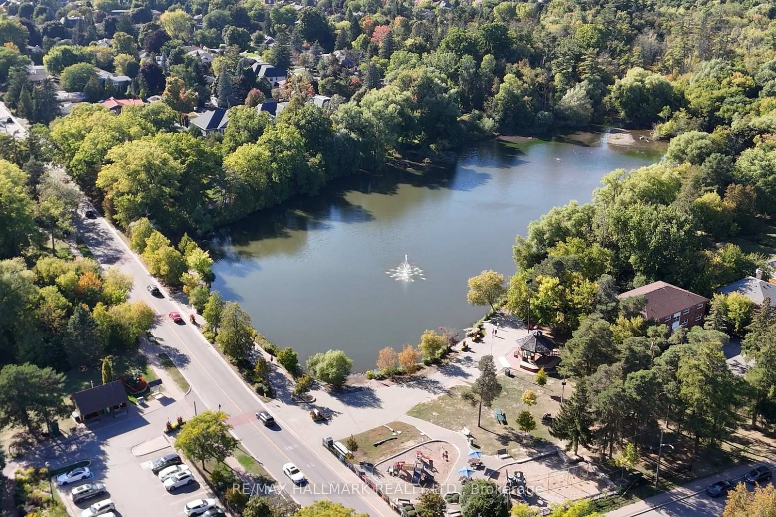 Detached House for sale at 64 Powell Street, Richmond Hill, Ontario, L4C 4S4 - Mill Pond - MLS: N12865294