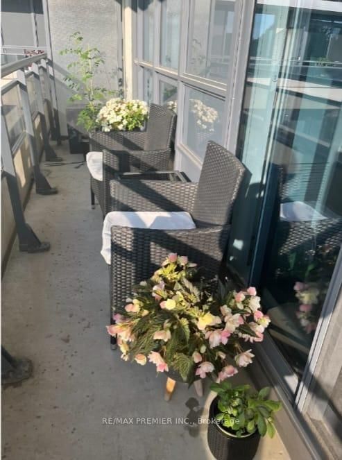 Condo for sale at 318-372 Highway 7, Richmond Hill, Ontario, L4B 0C6 - Doncrest - MLS: N12865968