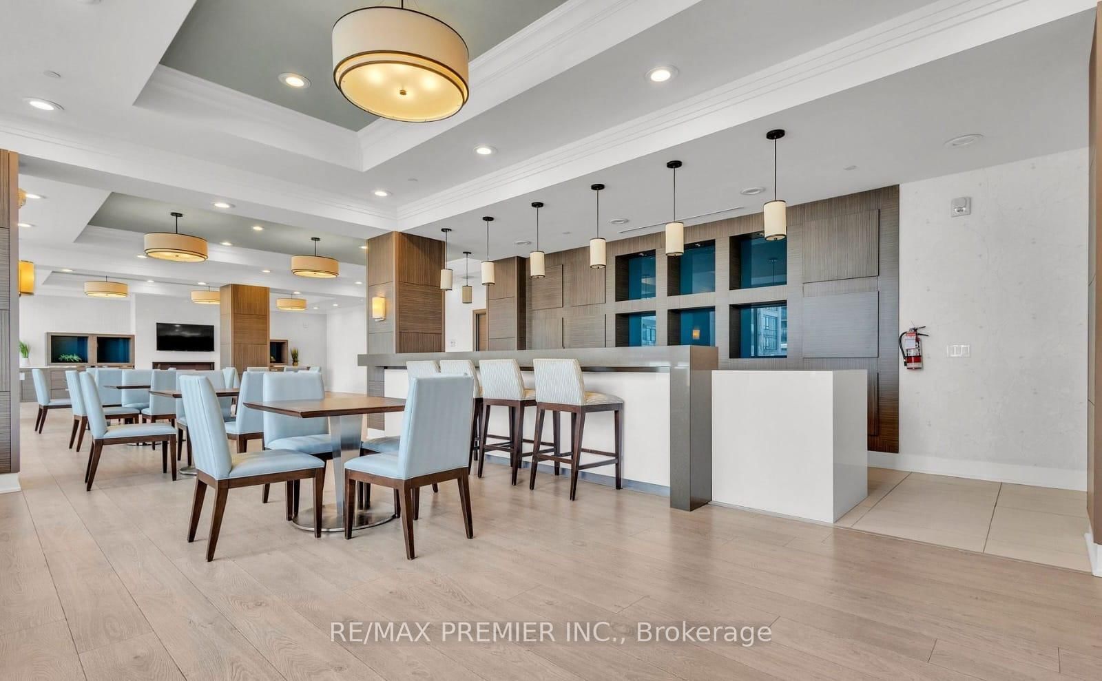 Condo for sale at 318-372 Highway 7, Richmond Hill, Ontario, L4B 0C6 - Doncrest - MLS: N12865968