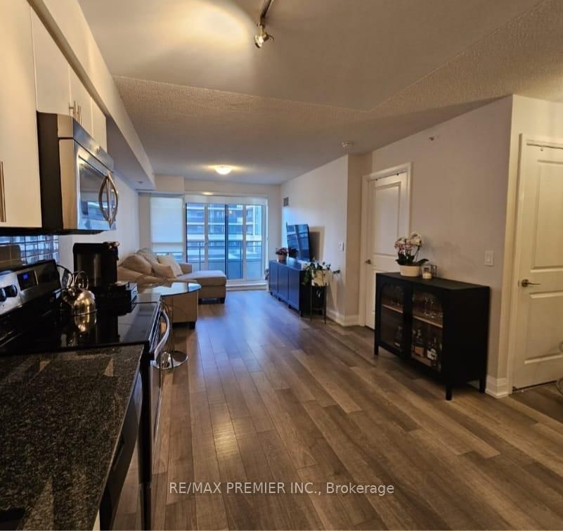 Condo for sale at 318-372 Highway 7, Richmond Hill, Ontario, L4B 0C6 - Doncrest - MLS: N12865968