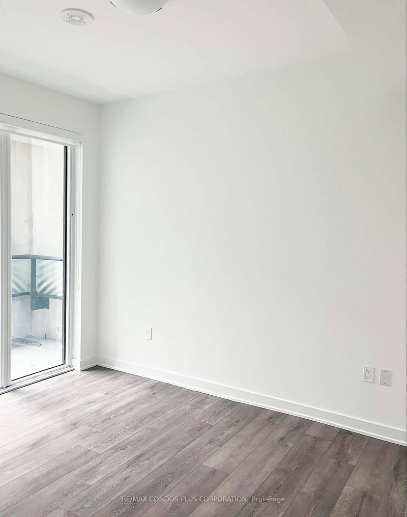 503 - 105 Oneida Cres, Richmond Hill, L4B 0H6 | Image 3