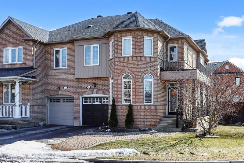 52 Lakespring Dr, Markham, L6C 2Z1 | Image 2