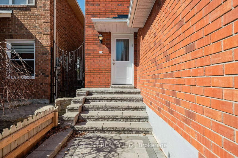 109 Whitney Pl, Vaughan, L4J 6V6 | Image 2